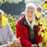 Fondateur des "Amis de Farinet", Pascal Thurre a attiré dès les années 1980 des personnalités du monde entier sur la vigne qui porte le nom du célèbre faux-monnayeur au grand coeur. Réussissant même l'exploit d'y réunir l'Abbé Pierre et le Dalaï L...
